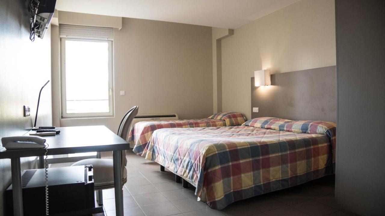 Hotel Du Canal Castelnaudary Exterior photo